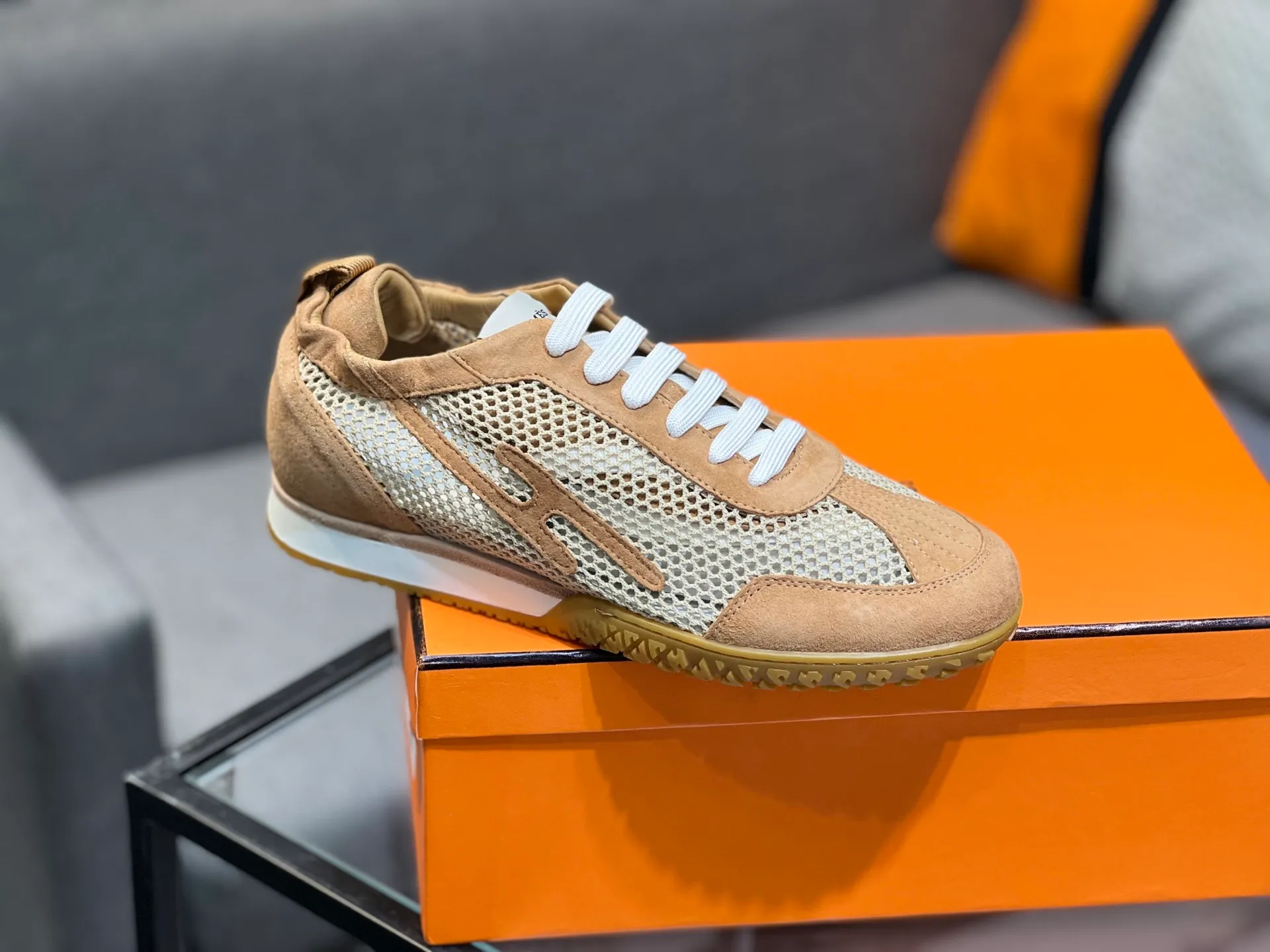 Men's shoes 💰700 [HERMES] Hermès - High-end quality original order 🔍🔍 - Upper: 🔝 cowhide suede splicing design - Inner lining: imported mixed sheepskin - Outsole: TPR foam · Rubber: two-color combined molding outsole - Super high quality control · Fine workmanship: highlighted (high-end, luxury, grade) -Size: 38-44 (45, 46, can be customized)
